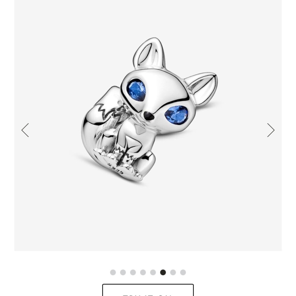 Pandora Blue-eyed fox charm